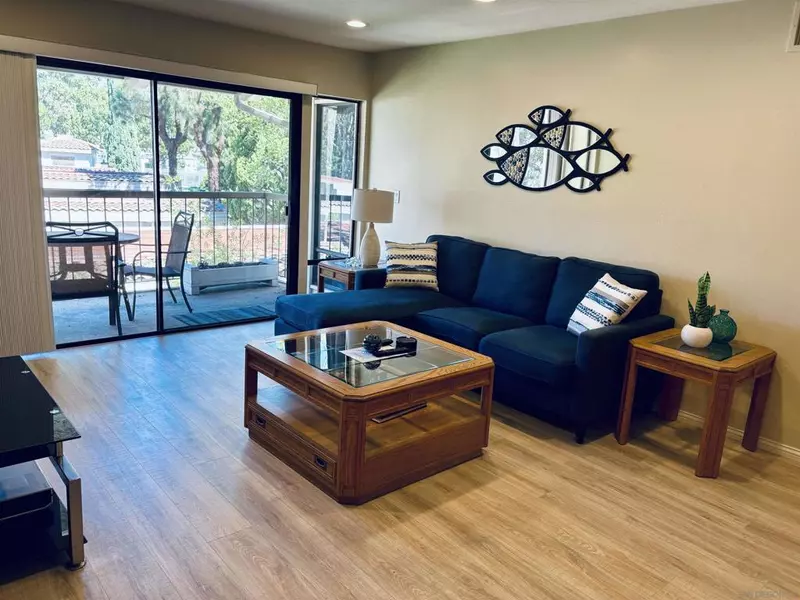 12575 Oaks North Dr #219, San Diego, CA 92128