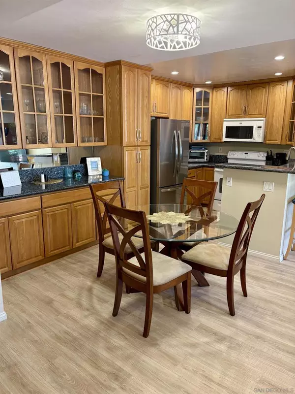 San Diego, CA 92128,12575 Oaks North Dr #219