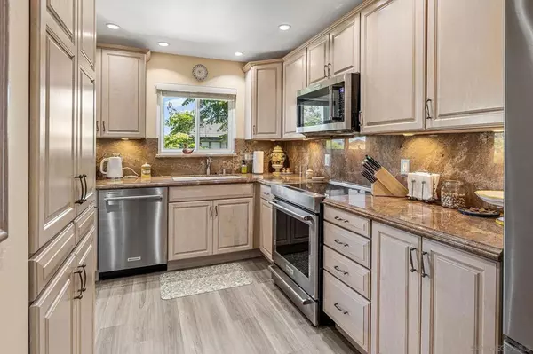 San Diego, CA 92110,6038 Cirrus St