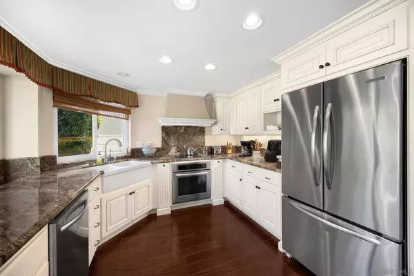 Irvine, CA 92620,40 Brena