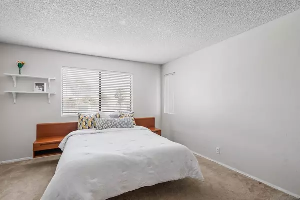 San Diego, CA 92115,5985 Dandridge Ln #103