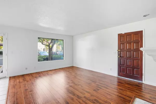 San Diego, CA 92115,5045 Collwood Way #33