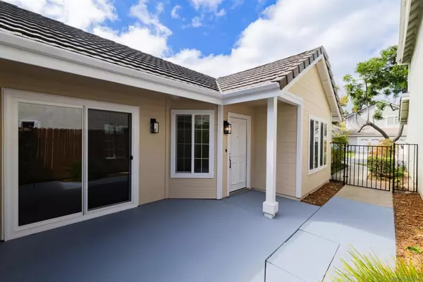10378 Rancho Carmel Dr, San Diego, CA 92128