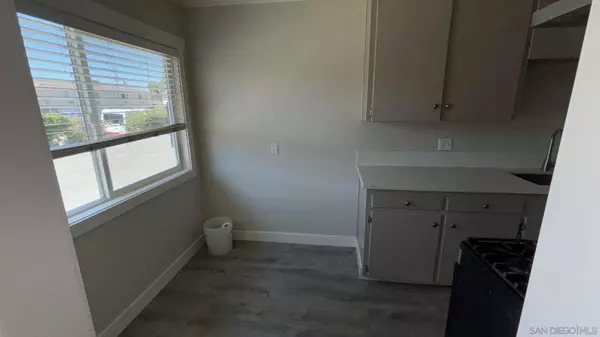 El Cajon, CA 92020,297 S Mollison Ave