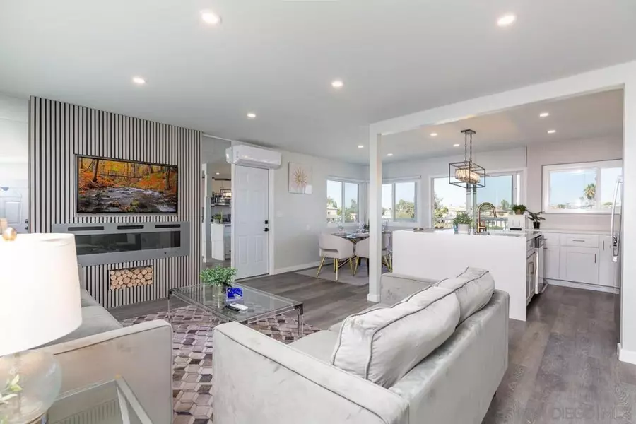 4888 Auburn Drive, San Diego, CA 92105