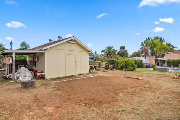 Lakeside, CA 92040,9731 Lakeview Rd