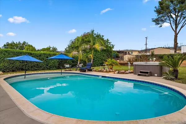 Lakeside, CA 92040,9731 Lakeview Rd