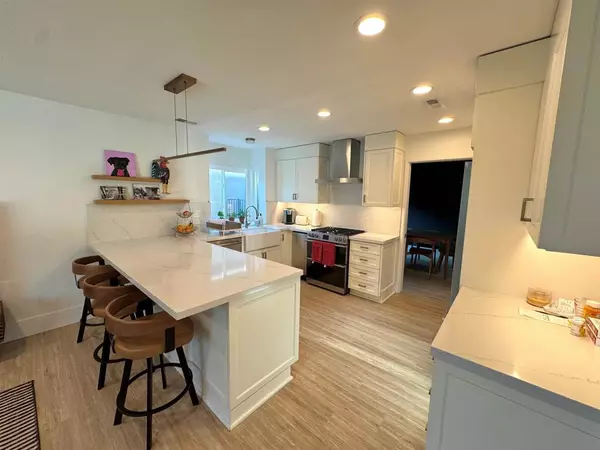 San Diego, CA 92111,3755 Old Cobble Rd