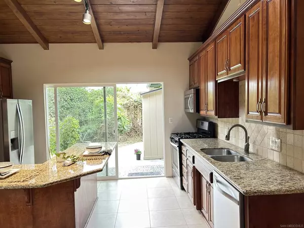 Cardiff By The Sea, CA 92007,2420 OXFORD #A