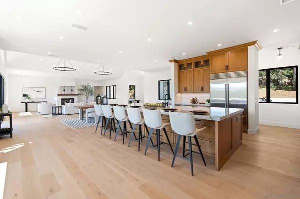 Fallbrook, CA 92028,5120 Creek Oak Dr