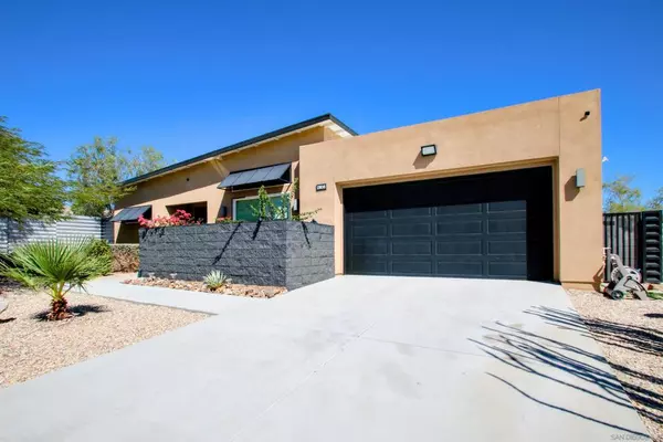 Desert Hot Springs, CA 92240,13868 Avenida La Vis