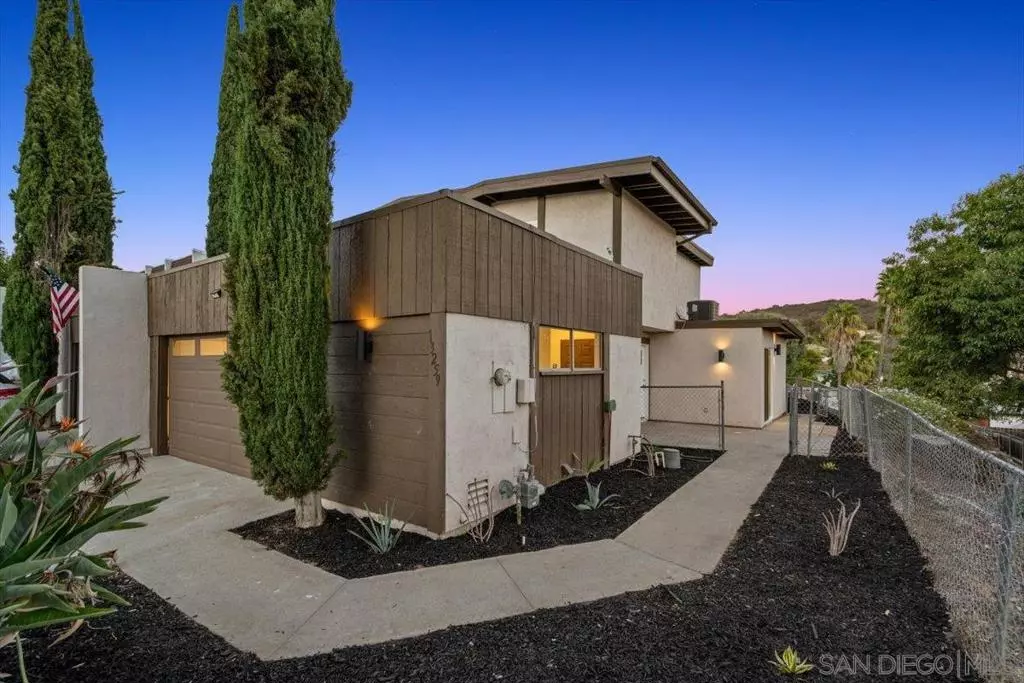 Lakeside, CA 92040,13259 Saddle Ridge Rd