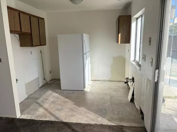 San Diego, CA 92126,8669 Summerdale Rd