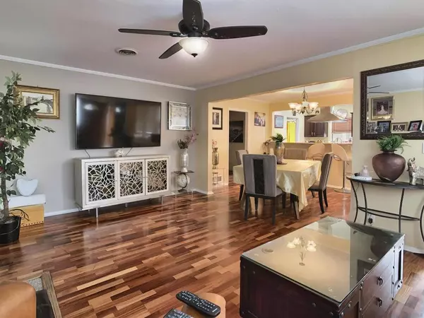 La Mesa, CA 91942,7330 Colony RD.