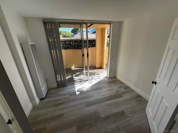 San Diego, CA 92122,3979 Nobel Dr #305