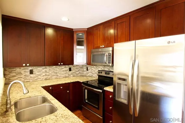 San Diego, CA 92110,4224 Loma Riviera Ln