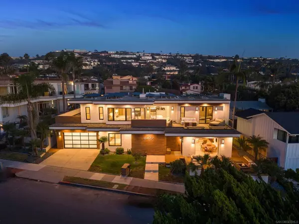 La Jolla, CA 92037,8477 El Paseo Grande