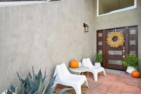 Del Mar, CA 92014,531 533 Camino Del Mar