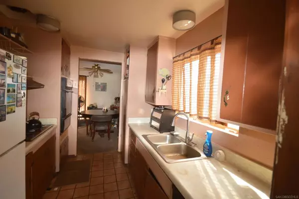 San Diego, CA 92111,6617 Rockglen Ave