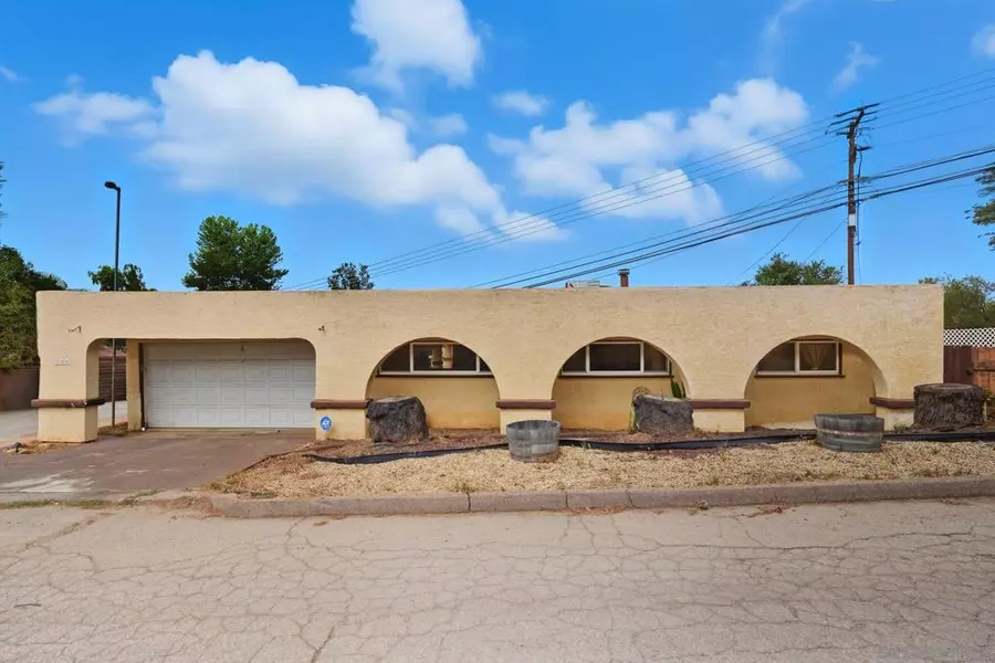 321 North Lane, El Cajon, CA 92021