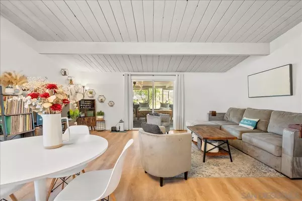 861 Paraiso Ave, Spring Valley, CA 91977
