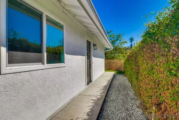 Spring Valley, CA 91977,2821 25 Rosedale Way