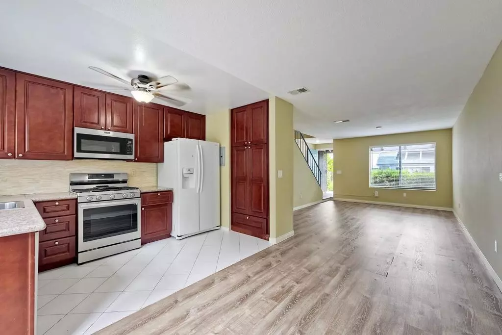 Oceanside, CA 92056,3436 Thunder Dr