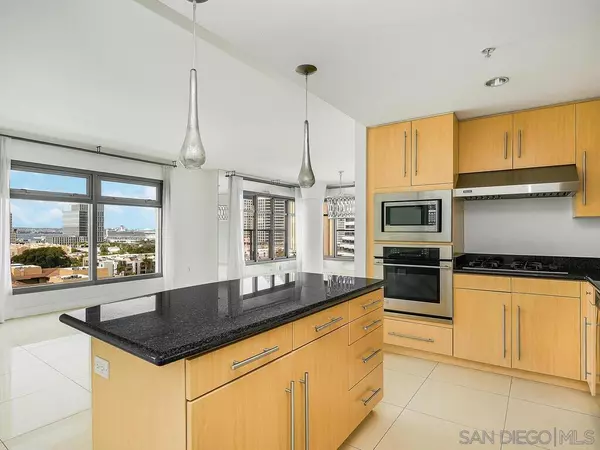 San Diego, CA 92101,645 Front St #1212