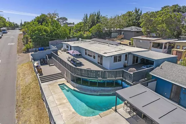 6784 Alamo Way, La Mesa, CA 91942