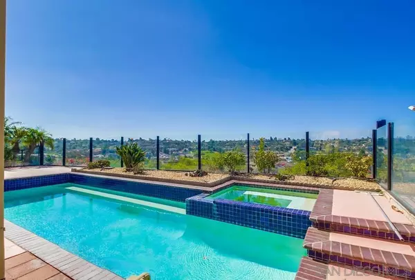 Carlsbad, CA 92009,2871 Torry Ct