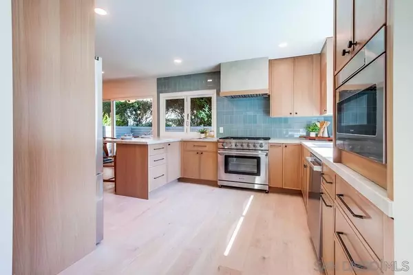 La Jolla, CA 92037,2223 Caminito Preciosa Sur