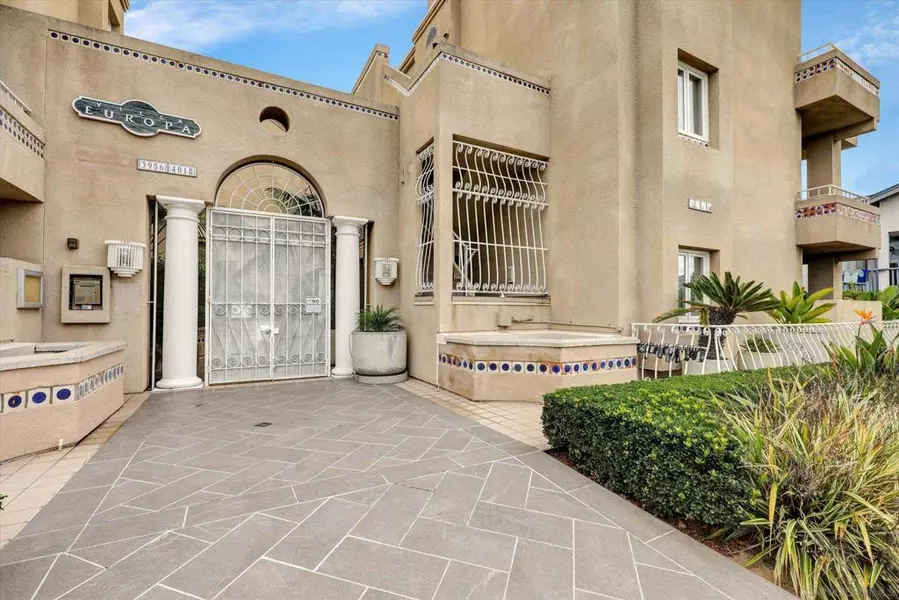 4018 Nobel Dr #204, San Diego, CA 92122