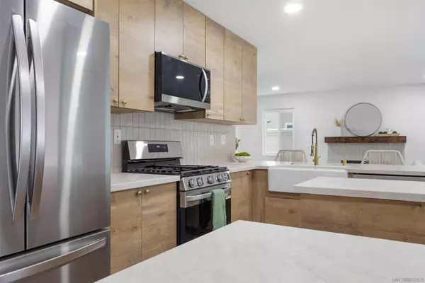 Carlsbad, CA 92010,4350 Point Reyes Court