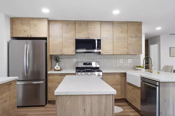 Carlsbad, CA 92010,4350 Point Reyes Court