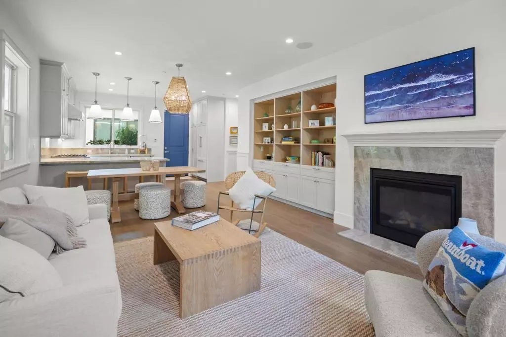 Coronado, CA 92118,548 G Avenue