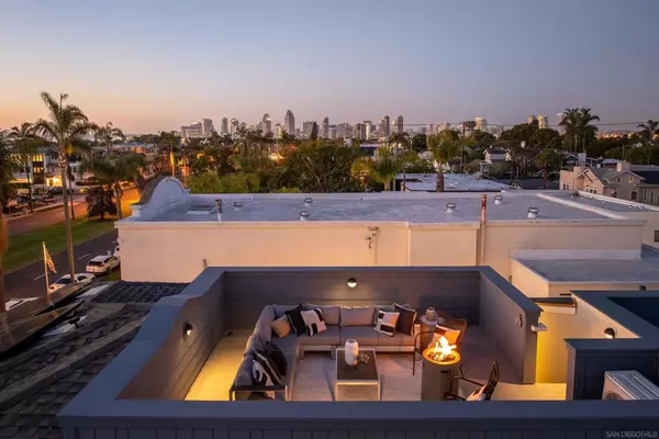 Coronado, CA 92118,541 Orange Ave