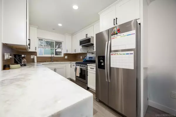 Escondido, CA 92025,810 E Washington Ave #Unit E