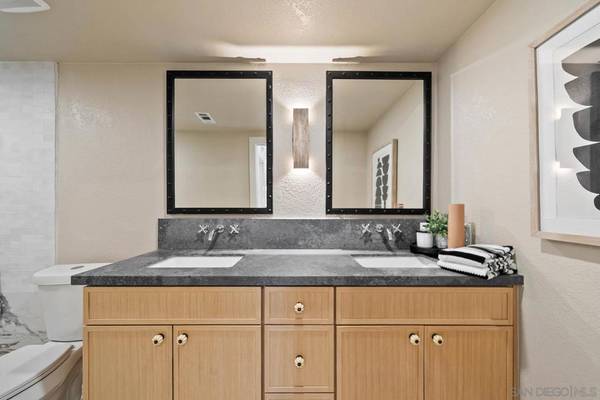 Oceanside, CA 92056,4946 Kalamis Way