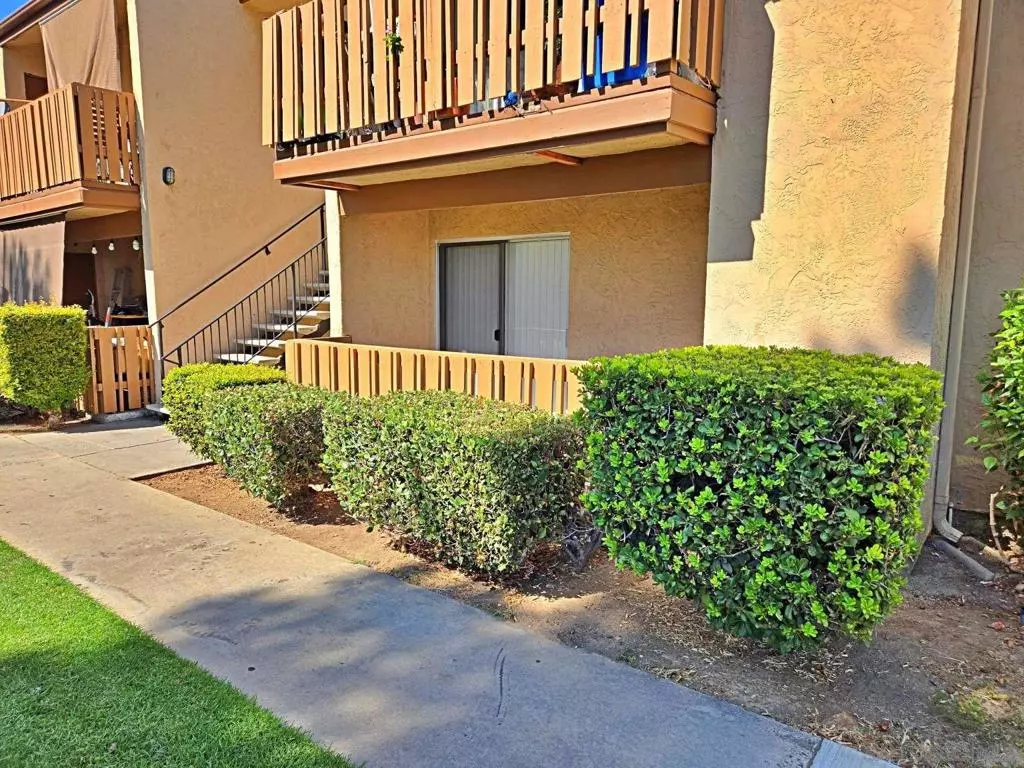 Escondido, CA 92026,1051 Rock Springs Rd #137
