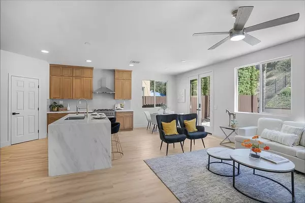 Oceanside, CA 92057,1120 Parkview Dr