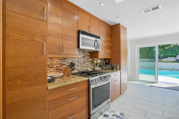 San Diego, CA 92120,5449 Chaparajos Ct