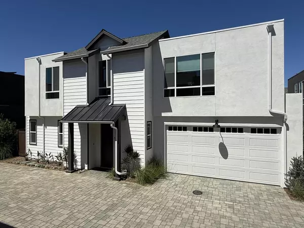 Encinitas, CA 92024,557 N Vulcan Ave