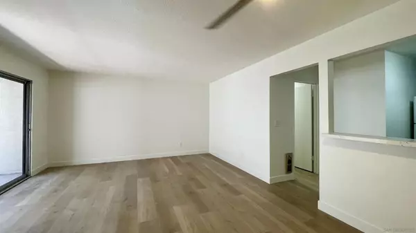 San Diego, CA 92111,3266 Ashford St #M