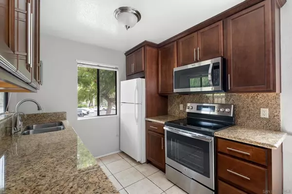 San Diego, CA 92131,9849 Caminito Marlock #21