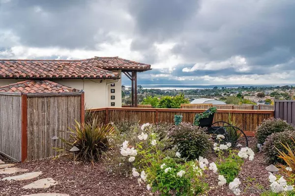 Encinitas, CA 92024,606 Camino De Orchidia