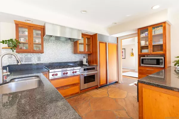 Carlsbad, CA 92010,4375 Stanford Street