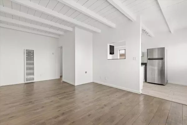 San Diego, CA 92103,2931 37 Columbia Street