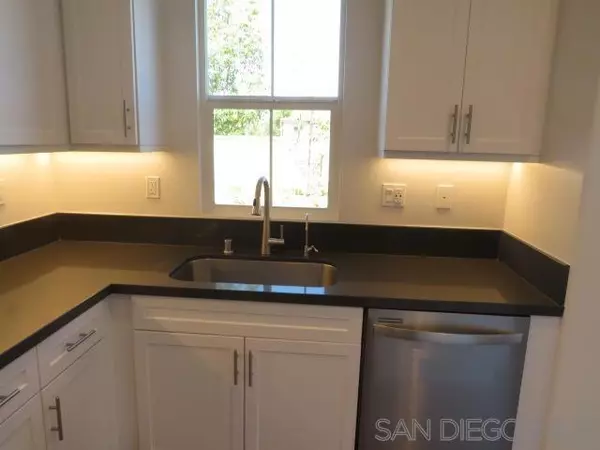 Oceanside, CA 92056,4382 Pacifica Way #5 #5