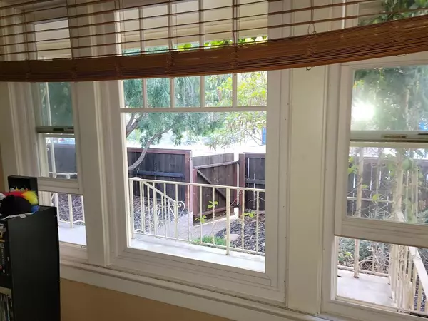 San Diego, CA 92103,3975 77 8th Ave