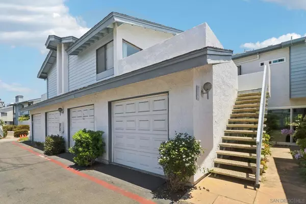 San Diego, CA 92122,4064 Crystal Dawn Ln #206